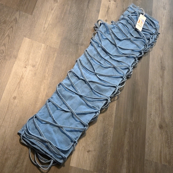 New Tie-up relaxed fit jeans - Picture 1 of 6
